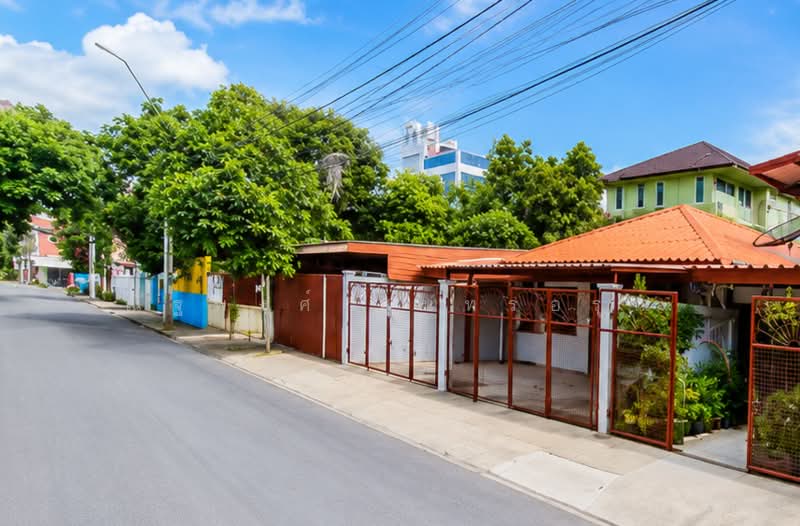 ไม่พบโครงการ, Bangkok, กาญจนาภิเษก มอเตอร์เวย์, Thap Chang, Saphan Sung, Bangkok, 4 Bedrooms, 248 sqm, Single Detached House For Rent, by ณัฐพงศ์ สุนทรอรุณ, 500383924 - DDproperty.com