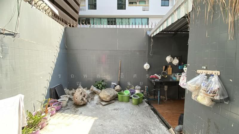 ขายบ้าน ปากซอยสุขุมวิท26 ขนาด 44 ตร.วา ใกล้ก๋วยเตี๋ยวรุ่งเรือง BTS พร้อมพงษ์, กรุงเทพ, คลองเตยเหนือ, วัฒนา, กรุงเทพ, 400 ตร.ม., ทาวน์เฮ้าส์ ขาย, โดย อรรถพล อิศรางกูร ณ อยุธยา, 500383932 - DDproperty.com
