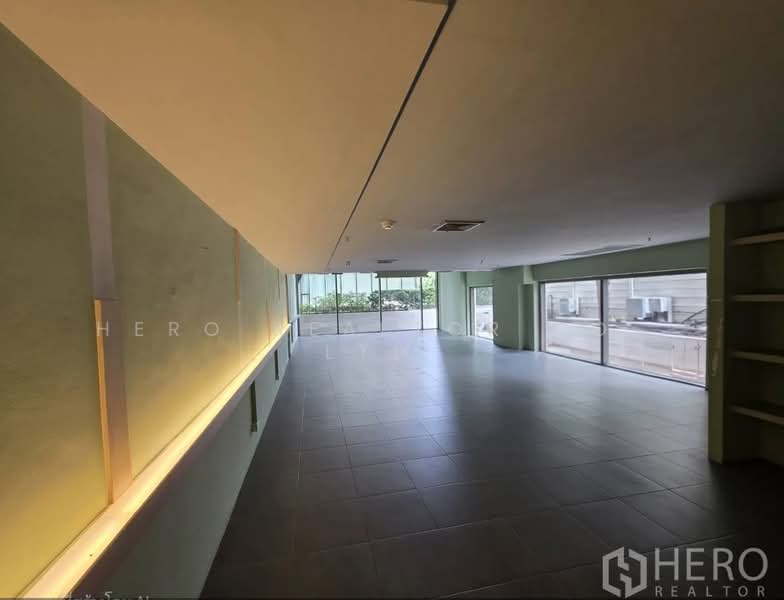 For rent Retail Space 207 sq.m. in Khlong Toei, Bangkok BTS Phrom Phong HRE00978, Bangkok, Khong Tan, Khlong Toei, Bangkok, , 207 sqm, Retail Space For Rent, by Hero Realtor Co., Ltd., 500384014 - DDproperty.com