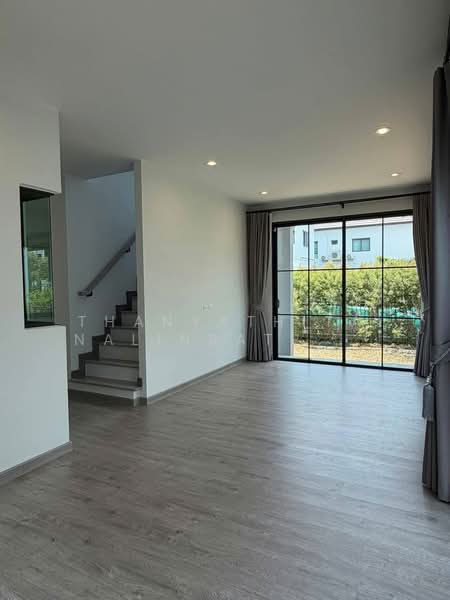Saransiri Ramkhamhaeng, Bangkok, Khlong Song Ton Nun, Lat Krabang, Bangkok, 4 Bedrooms, 158 sqm, Single Detached House For Sale, by Thanyathita Nalinratphokin, 500384017 - DDproperty.com