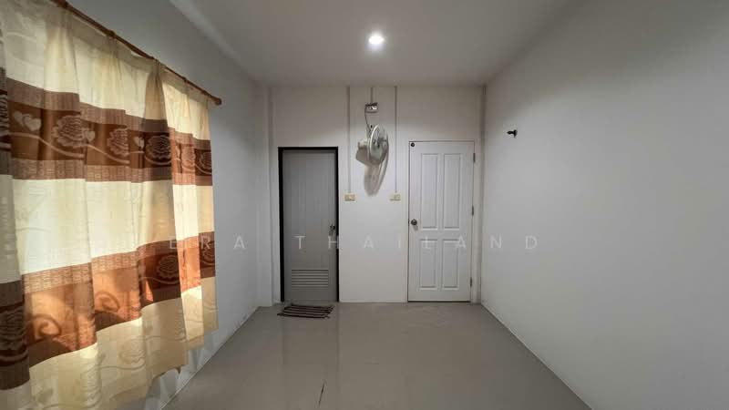 อาคารพาณิชย์ ทำเลดีใกล้แหล่งชุมชน มะขามเตี้ย, Surat Thani, Makham Tia, Muang Surat Thani, Surat Thani, , 152 sqm, Shophouse For Sale, by ERA Thailand, 500384071 - DDproperty.com