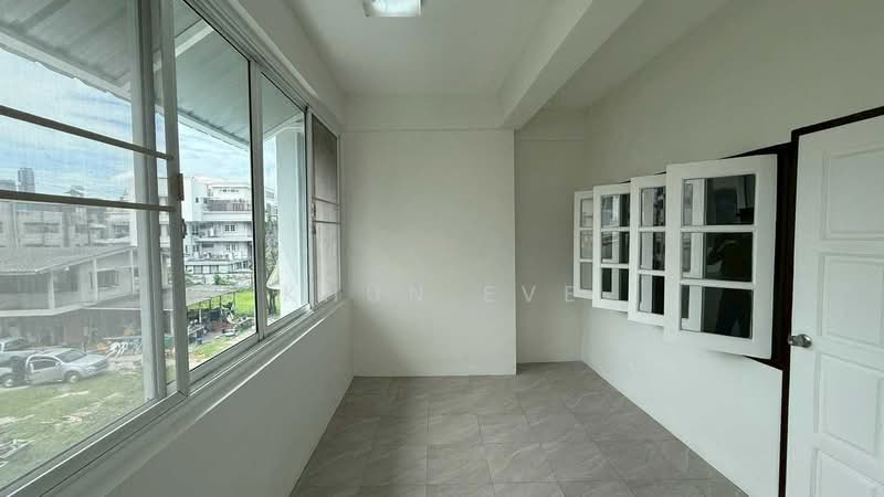 For rent Home office in Sukhumvit 71 Phakanong ( SPSEVE2027 ), Bangkok, สุขุมวิท 71, Phra Kanong, Khlong Toei, Bangkok, 5 Bedrooms, 350 sqm, Townhouse For Rent, by Khun Eve, 500384073 - DDproperty.com