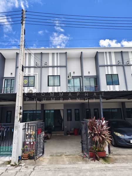 The next village: Takian Tia, Chonburi, Chon Buri (Pattaya), Ta Khian Tia, Bang Lamung (Pattaya), Chon Buri (Pattaya), 2 Bedrooms, 104 sqm, Townhouse For Sale, by Khommaphat Phumbandit, 500384090 - DDproperty.com