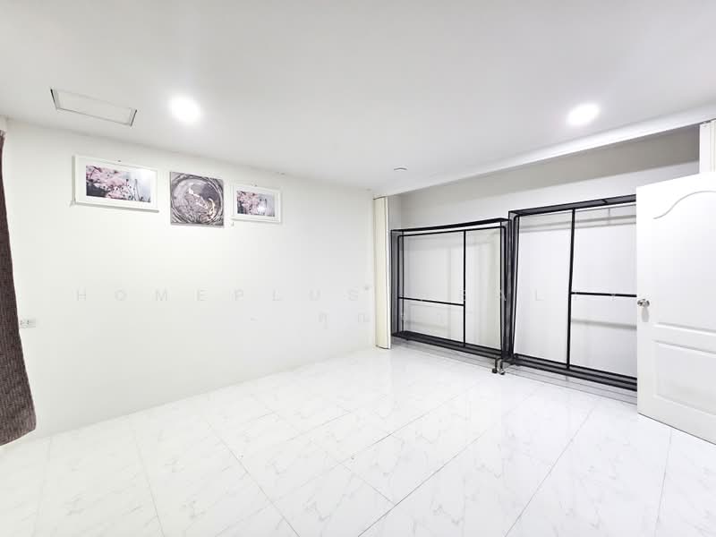 หมู่บ้านอมรพันธ์นคร 6, กรุงเทพ, คันนายาว, กรุงเทพ, 85 ตร.ม., บ้านแฝด ขาย, โดย HOMEPLUS REALTY - คุณจ๋า, 500384104 - DDproperty.com