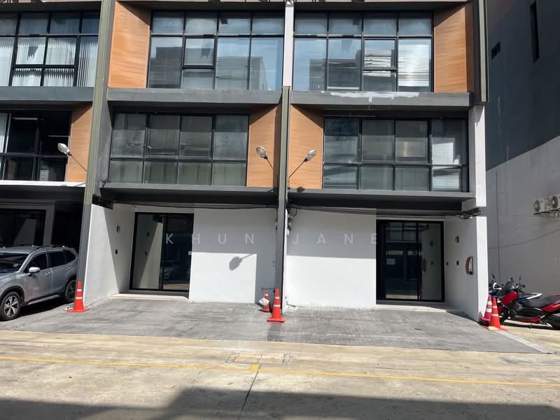 The Pride Sukhumvit 77, Bangkok, Soi On Nut 30, Suan Luang, Bangkok, 10+ Bedrooms, 760 sqm, Townhouse For Rent, by Khun Jane, 500384125 - DDproperty.com