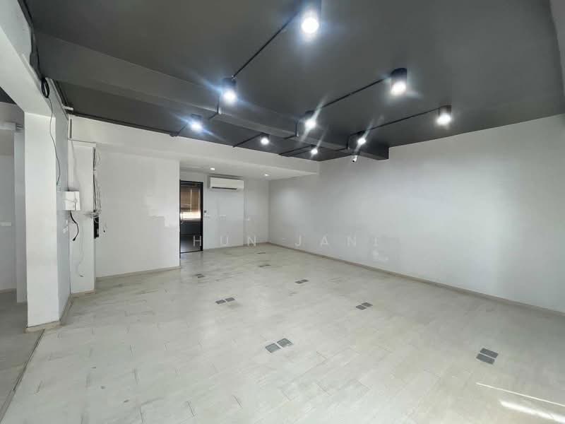 The Pride Sukhumvit 77, Bangkok, Soi On Nut 30, Suan Luang, Bangkok, 10+ Bedrooms, 760 sqm, Townhouse For Rent, by Khun Jane, 500384125 - DDproperty.com
