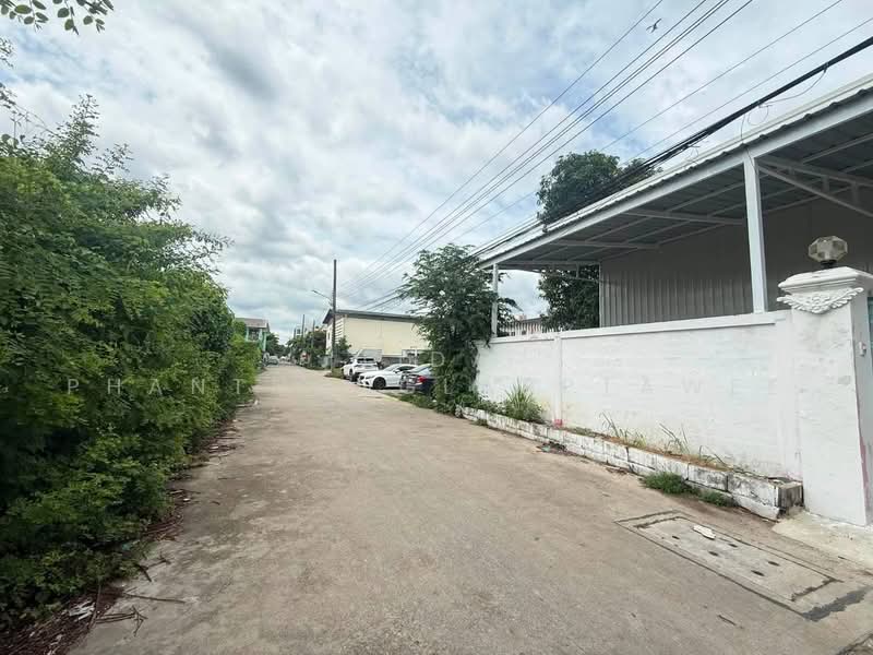 Warehouse with office space for rent, Ladprao 101, near expressway and BTS Skytrain, Bangkok, Khlong Chan, Bang Kapi, Bangkok, , 436 sqm, Warehouse/Factory For Rent, by Tida phanthonglarptawee, 500384126 - DDproperty.com