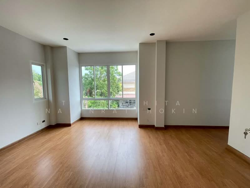 หมู่บ้านเทรนดี้ ธารา รามคำแหง, Bangkok, Rat Phatthana, Saphan Sung, Bangkok, 4 Bedrooms, 160 sqm, Single Detached House For Sale, by Thanyathita Nalinratphokin, 500384127 - DDproperty.com
