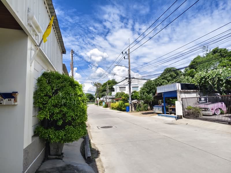 Single house outside a housing project, with a large plot of land, Huai Kaphi 18, Chonburi, Chon Buri (Pattaya), Huai Kapi, Muang Chon Buri, Chon Buri (Pattaya), 3 Bedrooms, 400 sqm, Single Detached House For Sale, by Khommaphat Phumbandit, 500384142 - DDproperty.com