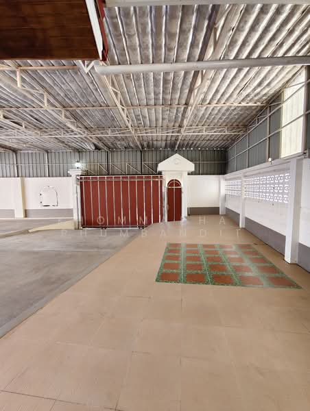 Single house outside a housing project, with a large plot of land, Huai Kaphi 18, Chonburi, Chon Buri (Pattaya), Huai Kapi, Muang Chon Buri, Chon Buri (Pattaya), 3 Bedrooms, 400 sqm, Single Detached House For Sale, by Khommaphat Phumbandit, 500384142 - DDproperty.com