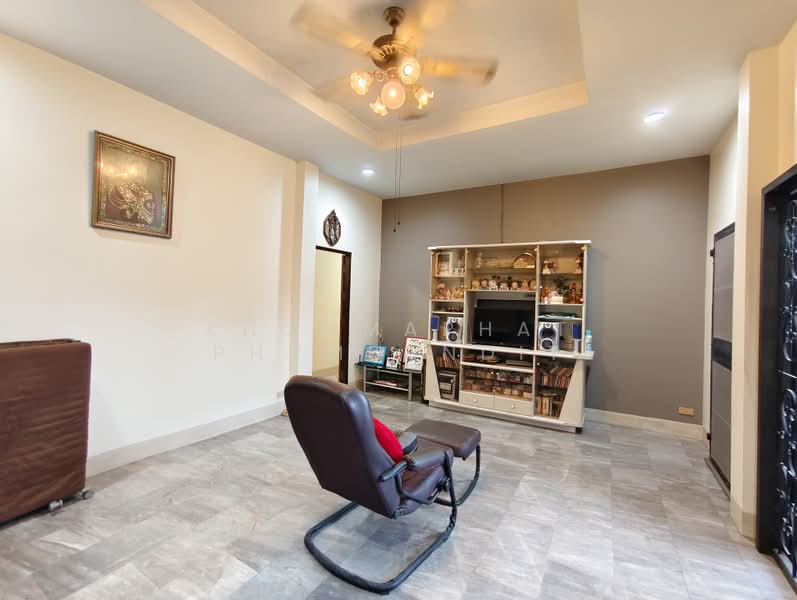 Single house outside a housing project, with a large plot of land, Huai Kaphi 18, Chonburi, Chon Buri (Pattaya), Huai Kapi, Muang Chon Buri, Chon Buri (Pattaya), 3 Bedrooms, 400 sqm, Single Detached House For Sale, by Khommaphat Phumbandit, 500384142 - DDproperty.com