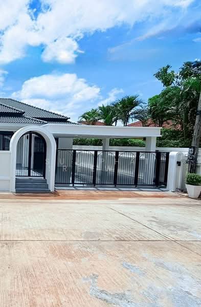 Pattaya Tropical 2, Chon Buri (Pattaya), สยามคันทรี, Poong, Bang Lamung (Pattaya), Chon Buri (Pattaya), 3 Bedrooms, 300 sqm, Villa For Sale, by Sujiphat Sreewongpan, 500384150 - DDproperty.com