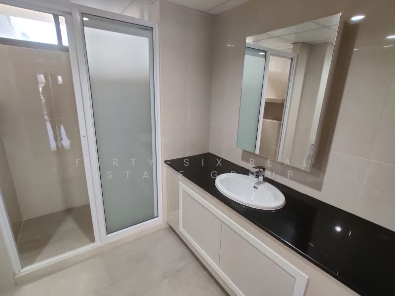RISHI COURT APARTMENTS, Bangkok, Khlongtoei Nua, Watthana, Bangkok, 3 Bedrooms, 280 sqm, Townhouse For Rent, by Forty-Six Real Estate Group, 500384157 - DDproperty.com