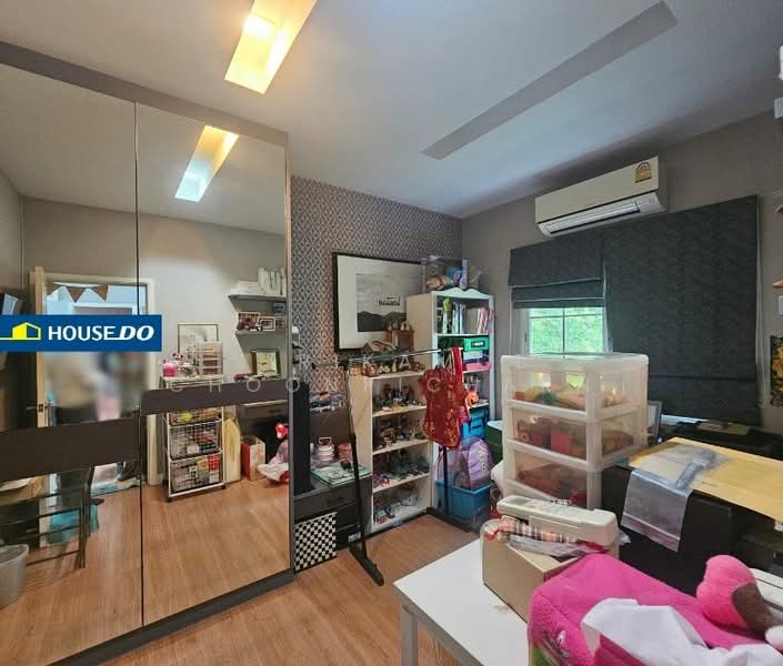 Golden Neo Ladprao-Kaset Nawamin, Bangkok, Soi Nawamin 42, Yak 7, Khlong Kum, Bueng Kum, Bangkok, 4 Bedrooms, 141 sqm, Semi-Detached House (Twin House) For Sale, by Sirikamol Choonpicharn, 500384173 - DDproperty.com