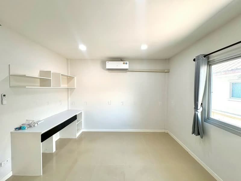 สุขาภิบาล 5 ซอย 5 แยก 11 แขวงท่าแร้ง เขตบางเขน กรุงเทพมหานคร 10220, Bangkok, Tha Rang, Bang Khen, Bangkok, 4 Bedrooms, 300 sqm, Townhouse For Sale, by กรวิภา ประสิทธิ์สุข, 500384182 - DDproperty.com