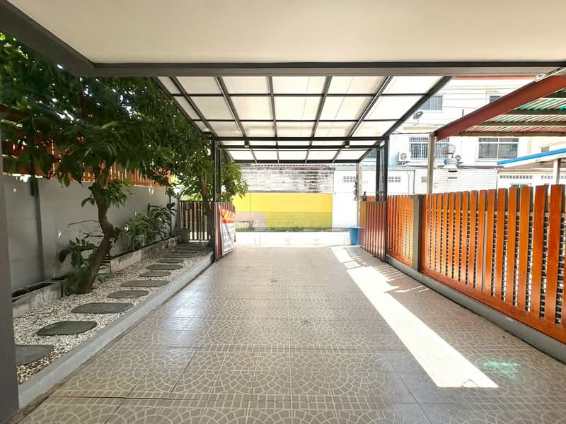 สุขาภิบาล 5 ซอย 5 แยก 11 แขวงท่าแร้ง เขตบางเขน กรุงเทพมหานคร 10220, Bangkok, Tha Rang, Bang Khen, Bangkok, 4 Bedrooms, 300 sqm, Townhouse For Sale, by กรวิภา ประสิทธิ์สุข, 500384182 - DDproperty.com