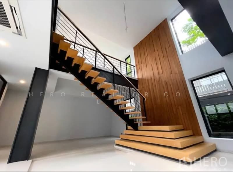 ขายบ้านเดี่ยว พร้อมสระว่ายน้ำส่วนตัว สุขุมวิท 71 วัฒนา กรุงเทพ HRE00972, กรุงเทพ, สุขุมวิท, คลองตันเหนือ, วัฒนา, กรุงเทพ, 700 ตร.ม., บ้านเดี่ยว ขาย, โดย Hero Realtor Co., Ltd., 500384217 - DDproperty.com