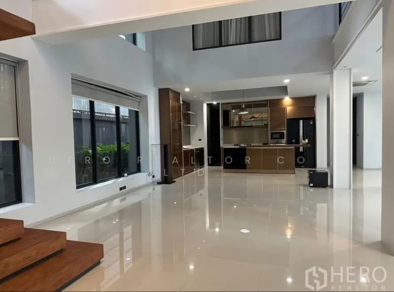 ขายบ้านเดี่ยว พร้อมสระว่ายน้ำส่วนตัว สุขุมวิท 71 วัฒนา กรุงเทพ HRE00972, กรุงเทพ, สุขุมวิท, คลองตันเหนือ, วัฒนา, กรุงเทพ, 700 ตร.ม., บ้านเดี่ยว ขาย, โดย Hero Realtor Co., Ltd., 500384217 - DDproperty.com