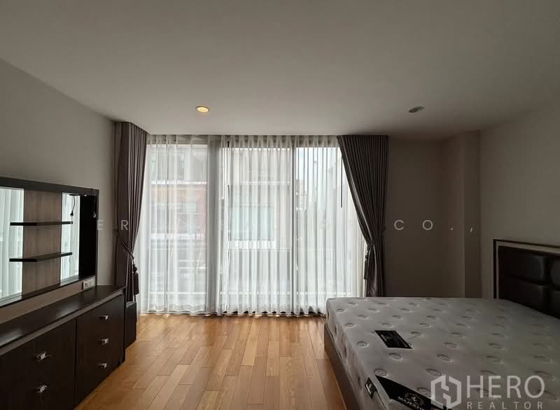 Nirvana Define Srinakarin-Rama 9, Bangkok, Srinakarin - Rom Klao Road, Saphan Sung, Bangkok, 3 Bedrooms, 285 sqm, Townhouse For Rent, by Hero Realtor Co., Ltd., 500384230 - DDproperty.com