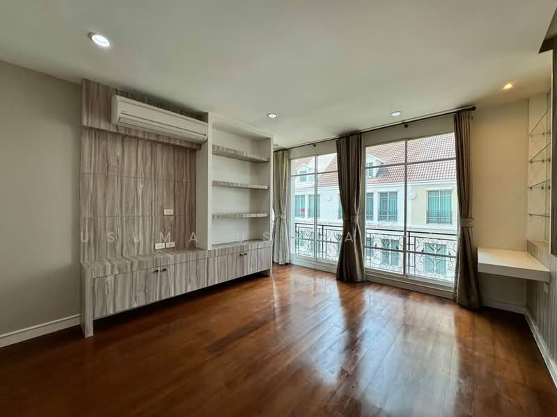 Baan Klang Krung Thonglor, Bangkok, 55 Soi Sukhumvit 55, Khlong Tan Nua, Watthana, Bangkok, 4 Bedrooms, 400 sqm, Townhouse For Rent, by Usuma Usumachat, 500384272 - DDproperty.com