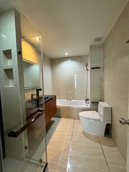 Baan Klang Krung Thonglor, Bangkok, 55 Soi Sukhumvit 55, Khlong Tan Nua, Watthana, Bangkok, 4 Bedrooms, 400 sqm, Townhouse For Rent, by Usuma Usumachat, 500384272 - DDproperty.com