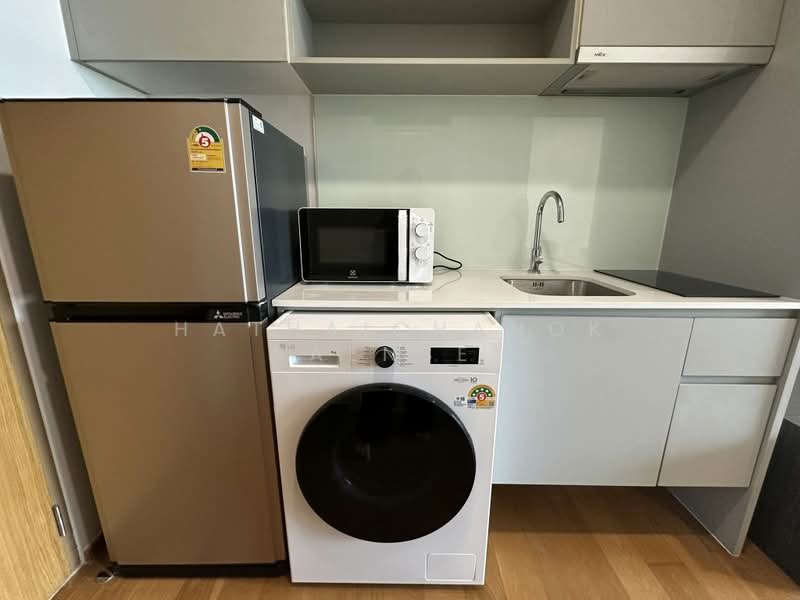 Noble Revo Silom, Bangkok, 88 Soi Surasak Surasak Road, Silom, Bang Rak, Bangkok, 1 Bedroom, 34 sqm, Condo For Rent, by Hathaichanok Saenset, 500384273 - DDproperty.com