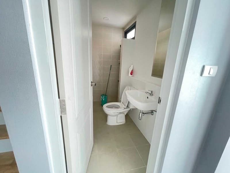 Centro Bangna-Kingkaew, Samut Prakan, Rachathewa, Bang Plee, Samut Prakan, 4 Bedrooms, 214 sqm, Single Detached House For Rent, by Khun Jane, 500384276 - DDproperty.com
