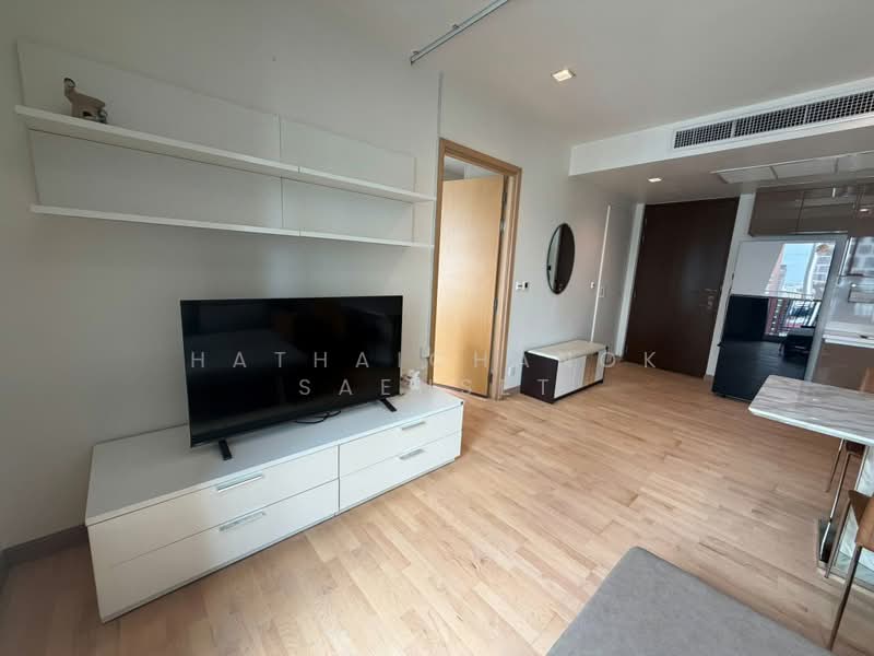 Siri At Sukhumvit, Bangkok, 902 Sukhumvit Road, Phra Kanong, Khlong Toei, Bangkok, 1 Bedroom, 52 sqm, Condo For Rent, by Hathaichanok Saenset, 500384313 - DDproperty.com