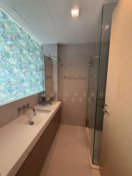 Siri At Sukhumvit, Bangkok, 902 Sukhumvit Road, Phra Kanong, Khlong Toei, Bangkok, 1 Bedroom, 52 sqm, Condo For Rent, by Hathaichanok Saenset, 500384313 - DDproperty.com