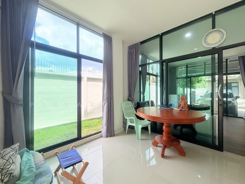 Flora Wongsawang, Nonthaburi, Krungthep-Nonthaburi Road, Bang Khen, Muang Nonthaburi, Nonthaburi, 4 Bedrooms, 180 sqm, Townhouse For Sale, by Panuwat Ruangrak, 500384317 - DDproperty.com