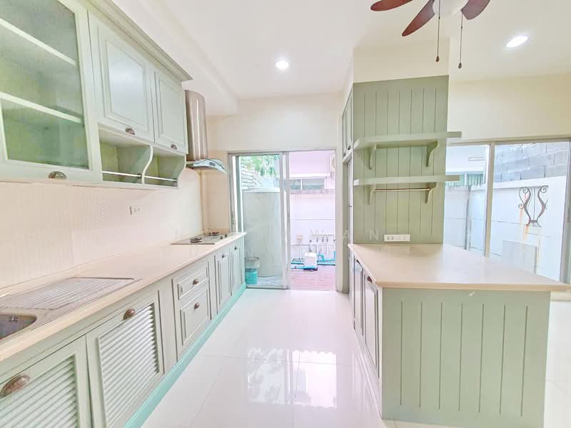 ให้เช่า ทาวน์โฮม 3 ชั้น ถนนรัชดา-รามอินทรา ตัดเกษตร นวมินทร์ ใกล้แฟชั่น & Max Valu นวมินทร์, Bangkok, Ram Inthra, Khan Na Yao, Bangkok, 3 Bedrooms, 175 sqm, Townhouse For Rent, by Noppawan Ruangdech, 500384318 - DDproperty.com