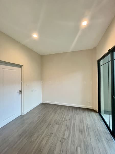 Bangkok Boulevard Sathorn-Pinklao 2, Nonthaburi, Bang Kruai-Chong Thanom Road, Mahasawat, Bang Kruai, Nonthaburi, 4 Bedrooms, 322 sqm, Single Detached House For Sale, by Wisdom Real Estate, 500384397 - DDproperty.com