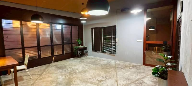 บ้านเดี่ยวในห้วยขวาง ใกล้โรงเรียนนานาชาติ KIS International School, กรุงเทพ, สามเสนนอก, ห้วยขวาง, กรุงเทพ, 150 ตร.ม., บ้านเดี่ยว ให้เช่า, โดย Thiti Boonchurn, 500384402 - DDproperty.com