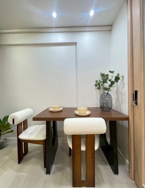 Raintree Villa, Bangkok, 108 198 Soi Sukhumvit 53, Khlong Tan Nua, Watthana, Bangkok, 1 Bedroom, 31 sqm, Condo For Sale, by Shinyu Real Estate, 500384441 - DDproperty.com