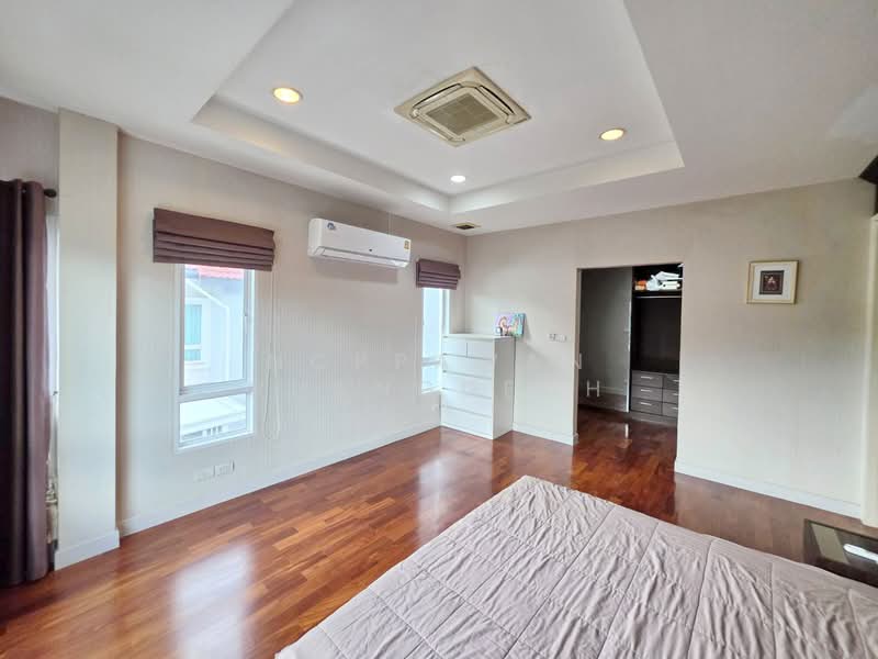 Grand Bangkok Boulevard Rama 9 - Srinakarindra, Bangkok, Krungthep Kritha 17 Alley, Thap Chang, Saphan Sung, Bangkok, 4 Bedrooms, 300 sqm, Single Detached House For Rent, by Noppawan Ruangdech, 500384444 - DDproperty.com