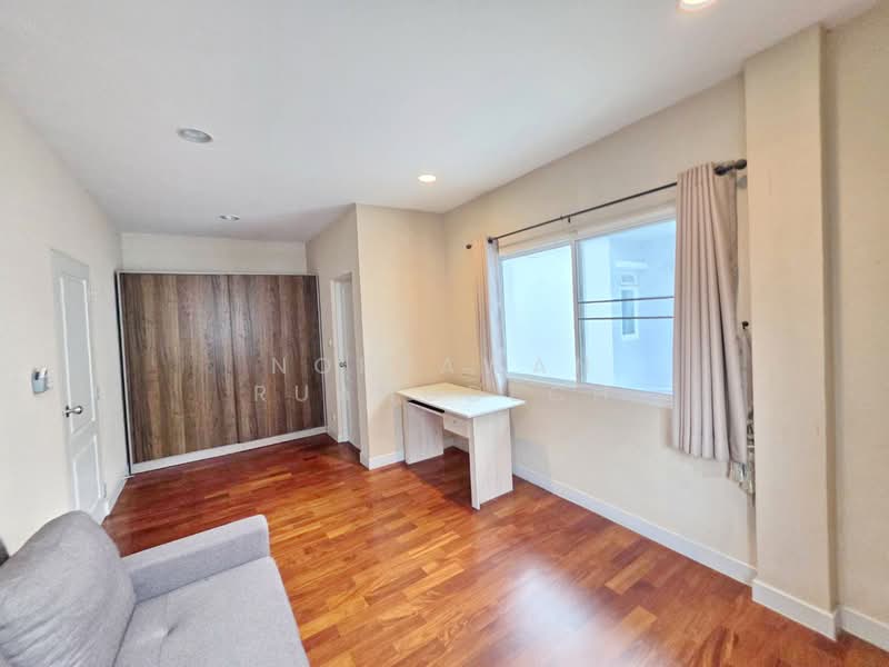 Grand Bangkok Boulevard Rama 9 - Srinakarindra, Bangkok, Krungthep Kritha 17 Alley, Thap Chang, Saphan Sung, Bangkok, 4 Bedrooms, 300 sqm, Single Detached House For Rent, by Noppawan Ruangdech, 500384444 - DDproperty.com