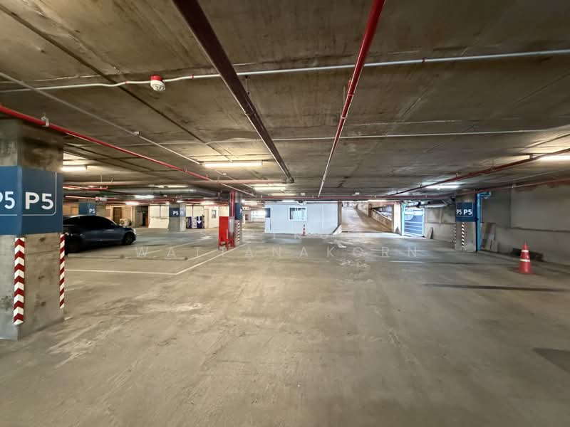 Next to BTS Sala Daeng, Open view, Restaurants & Mall On-Site, Flexible Size, กรุงเทพ, สุริยวงศ์, บางรัก, กรุงเทพ, 175 ตร.ม., สำนักงาน ให้เช่า, โดย Sirikul Wattanakorn, 500384471 - DDproperty.com