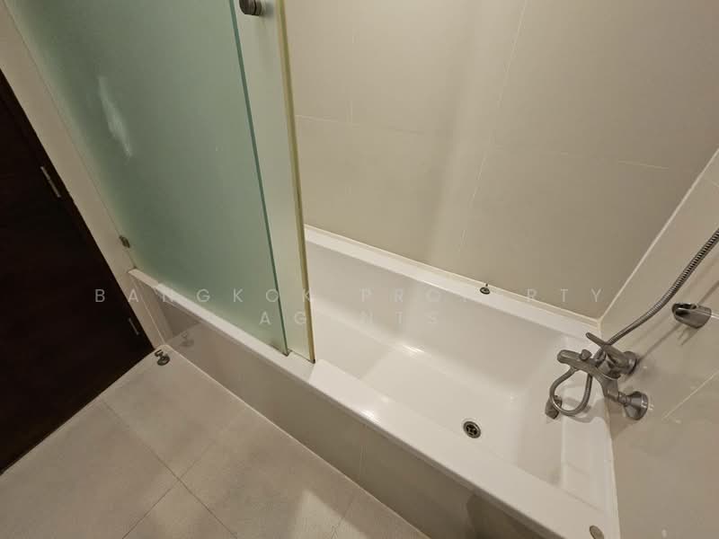 Charan Tower Residences by Aspira, Bangkok, 19 Soi Sukhumvit 43, Khlong Tan Nua, Watthana, Bangkok, 2 Bedrooms, 110 sqm, Condo For Rent, by BANGKOK PROPERTY AGENTS, 500384482 - DDproperty.com