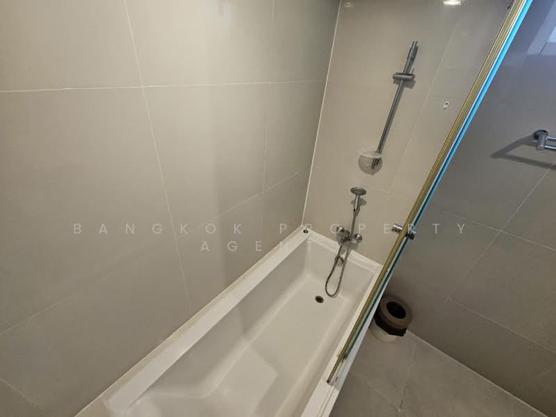 Charan Tower Residences by Aspira, Bangkok, 19 Soi Sukhumvit 43, Khlong Tan Nua, Watthana, Bangkok, 2 Bedrooms, 110 sqm, Condo For Rent, by BANGKOK PROPERTY AGENTS, 500384482 - DDproperty.com
