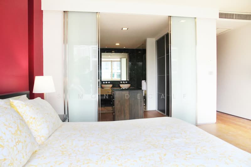 Ficus Lane, Bangkok, Soi Sukhumvit 44/1, Phra Kanong, Khlong Toei, Bangkok, 3 Bedrooms, 200 sqm, Condo For Rent, by Simon Decalf, 500384496 - DDproperty.com