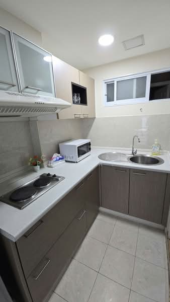 Lumpini Suite Sukhumvit 41 : ลุมพินี สวีท สุขุมวิท 41, กรุงเทพ, ซอยสุขุมวิท 41, คลองตันเหนือ, วัฒนา, กรุงเทพ, 30 ตร.ม., คอนโด ให้เช่า, โดย caveman property, 500384497 - DDproperty.com