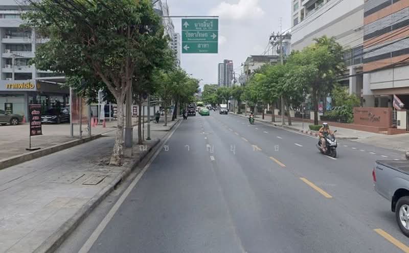 ขายที่ดินพร้อมสิ่งปลูกสร้าง ซอยนราธิวาสราชนครินทร์ 15 ใกล้มหาวิทยาลัยเทคโนโลยีราชมงคลกรุงเทพ, Bangkok, นราธิวาสราชนครินทร์, Thung Maha Mek, Sathon, Bangkok, , 400 sqm, Land For Sale, by คุณชาญยุทธ, 500384512 - DDproperty.com