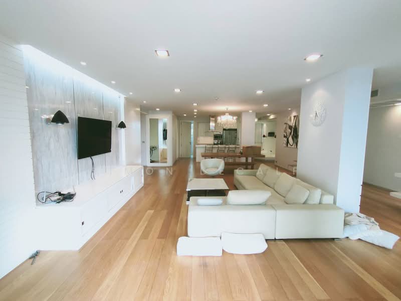 Ficus Lane, Bangkok, Soi Sukhumvit 44/1, Phra Kanong, Khlong Toei, Bangkok, 2 Bedrooms, 198 sqm, Condo For Rent, by Simon Decalf, 500384519 - DDproperty.com