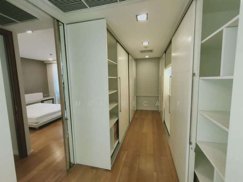 Ficus Lane, Bangkok, Soi Sukhumvit 44/1, Phra Kanong, Khlong Toei, Bangkok, 2 Bedrooms, 190 sqm, Condo For Rent, by Simon Decalf, 500384532 - DDproperty.com