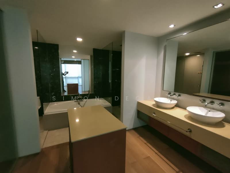 Ficus Lane, Bangkok, Soi Sukhumvit 44/1, Phra Kanong, Khlong Toei, Bangkok, 3 Bedrooms, 215 sqm, Condo For Rent, by Simon Decalf, 500384546 - DDproperty.com