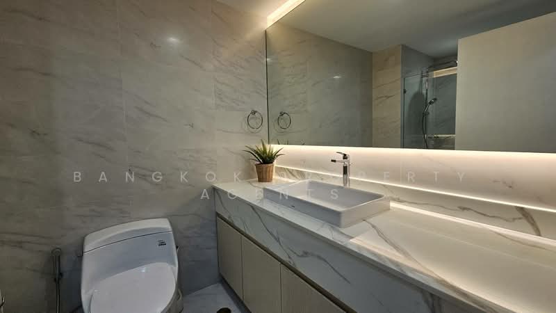 Lake Avenue Sukhumvit 16, Bangkok, Soi Sammitr Sukhumvit Road, Khlong Tan Nua, Watthana, Bangkok, 2 Bedrooms, 128 sqm, Condo For Rent, by BANGKOK PROPERTY AGENTS, 500384549 - DDproperty.com