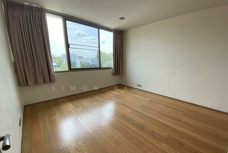 Ficus Lane, Bangkok, Soi Sukhumvit 44/1, Phra Kanong, Khlong Toei, Bangkok, 3 Bedrooms, 210 sqm, Condo For Rent, by Simon Decalf, 500384560 - DDproperty.com