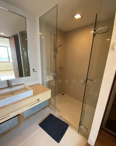 Ficus Lane, Bangkok, Soi Sukhumvit 44/1, Phra Kanong, Khlong Toei, Bangkok, 3 Bedrooms, 210 sqm, Condo For Rent, by Simon Decalf, 500384560 - DDproperty.com