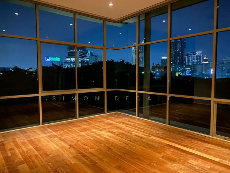 Ficus Lane, Bangkok, Soi Sukhumvit 44/1, Phra Kanong, Khlong Toei, Bangkok, 5 Bedrooms, 379 sqm, Condo For Rent, by Simon Decalf, 500384582 - DDproperty.com
