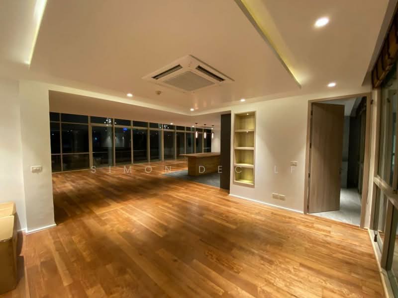 Ficus Lane, Bangkok, Soi Sukhumvit 44/1, Phra Kanong, Khlong Toei, Bangkok, 5 Bedrooms, 379 sqm, Condo For Rent, by Simon Decalf, 500384582 - DDproperty.com